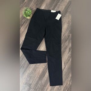 A new day, womens black, skinny ankle, high rise
fitted gip&thigh/ Stretch